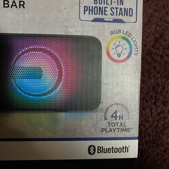 Brookstone Chroma Beat 17.5” multimedia sound bar - Picture 2 of 4